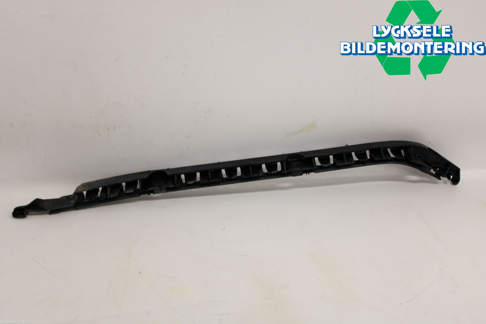 Mercedes-Benz MB E-KLASS (W212) 09-16 Stötfångarfäste Bak Hö