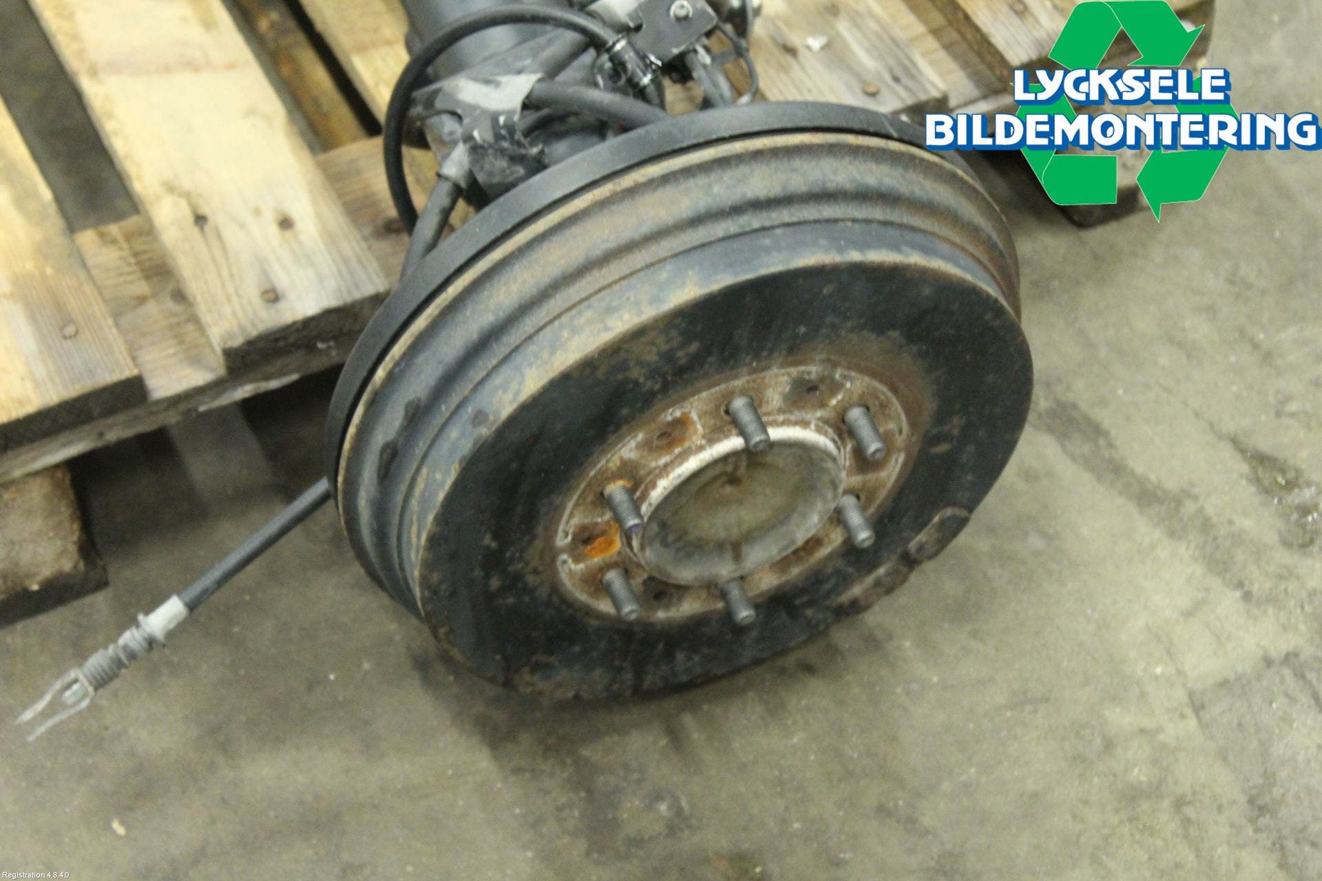 Toyota HILUX 16- Bakaxel