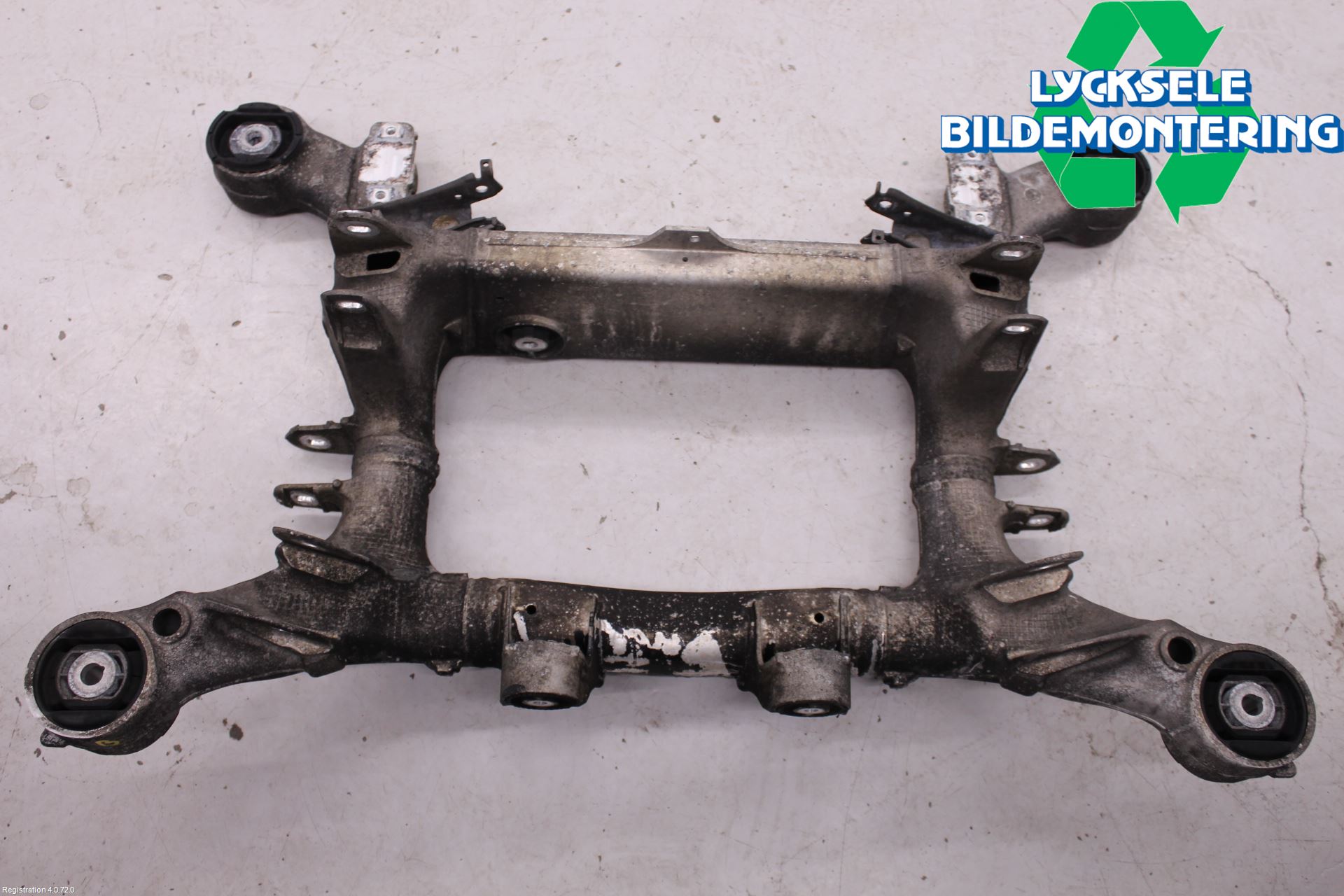 BMW 5 F10/F11/F18 09-17 Bakaxelbalk
