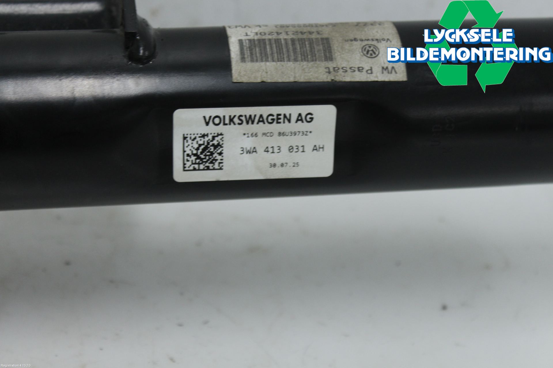 Volkswagen VW PASSAT 24- Fjäderben Fram Vänster