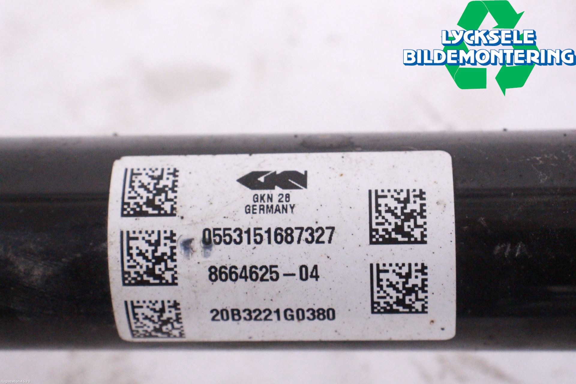 BMW 5 G30/G31/F90 17-23 Drivaxel Bak Vänster