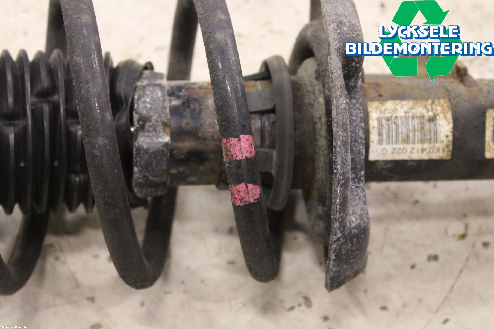 Skoda YETI Fjäderben Fram Vänster