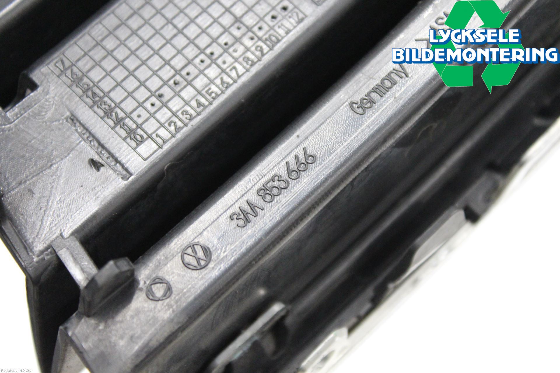 Volkswagen VW PASSAT 11-14 Dimljussarg Fram