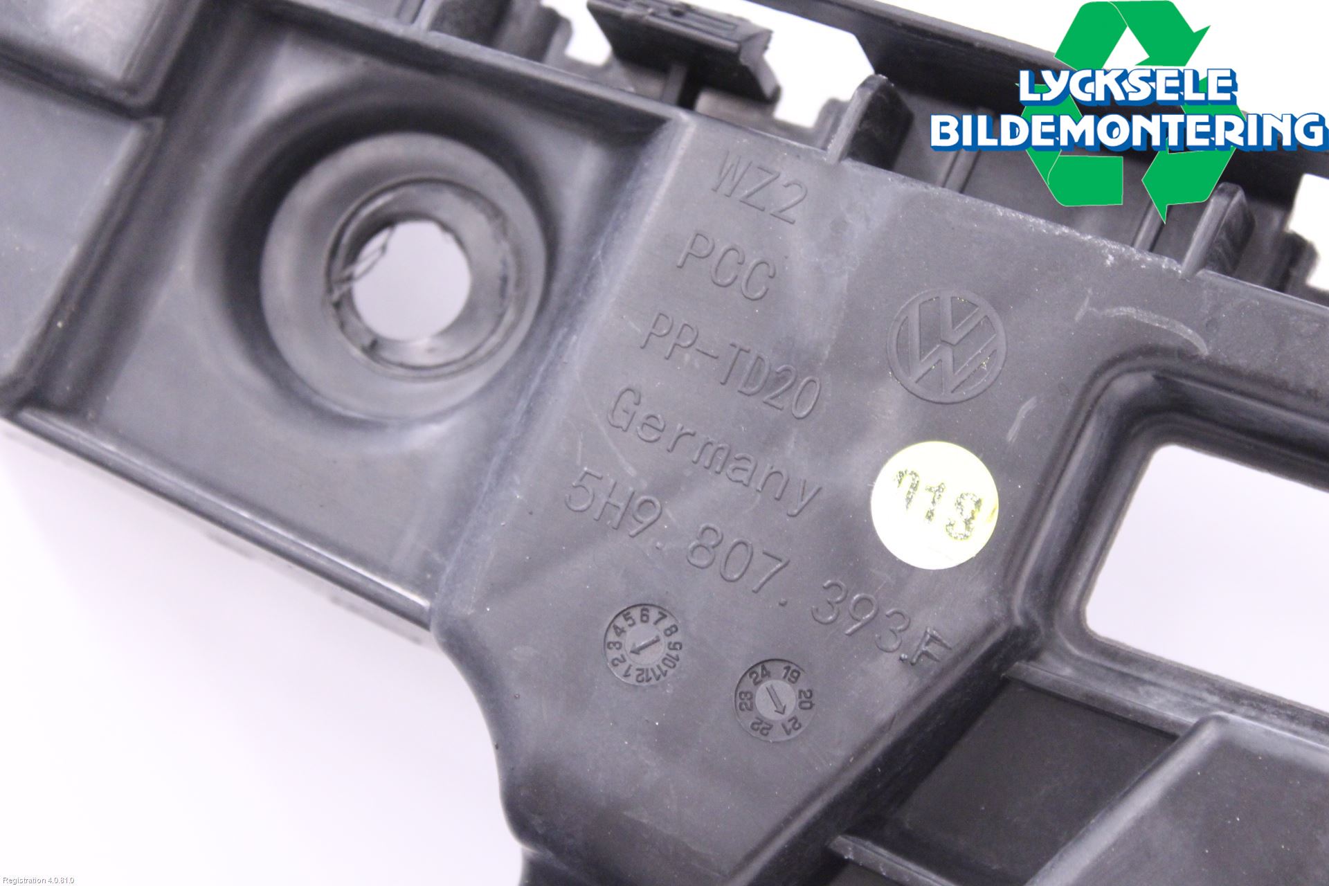 Volkswagen VW GOLF / E-GOLF VIII 20- Stötfångarfäste Bak Vä