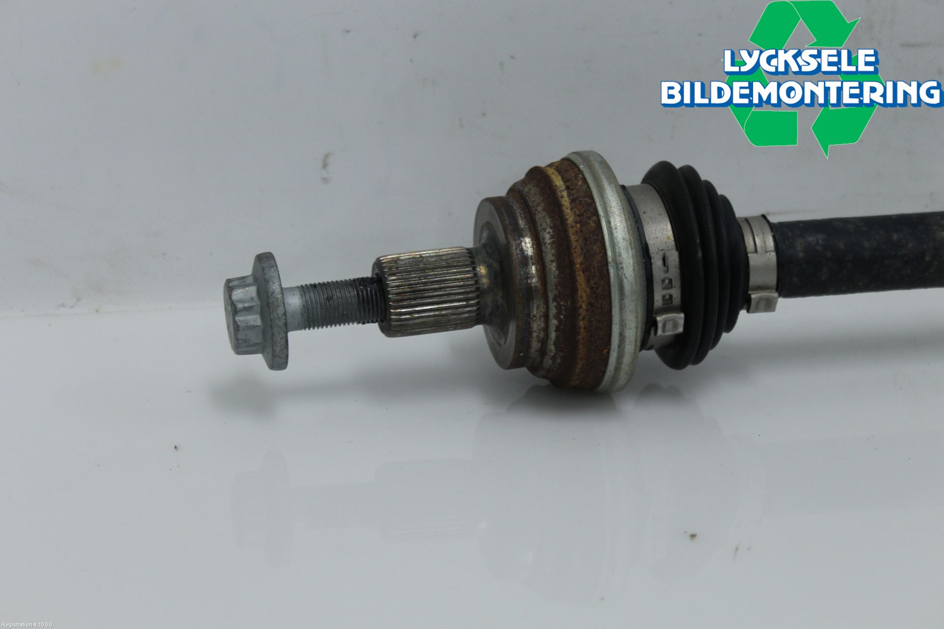 Volkswagen VW T-ROC 18- Drivaxel Bak Vänster