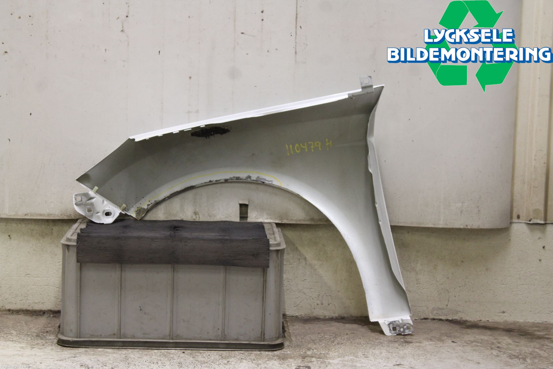 Ford FOCUS 11-14 Skärm Fram Höger