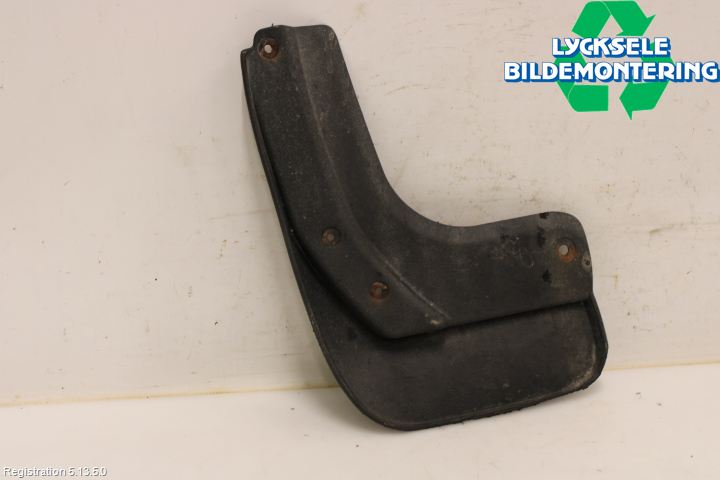 Volkswagen VW PASSAT 15-19 Stänkskydd