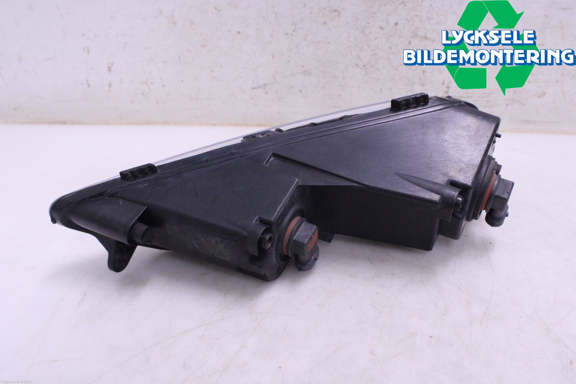 Volkswagen VW PASSAT 11-14 Dimljus-Varselljus Fram