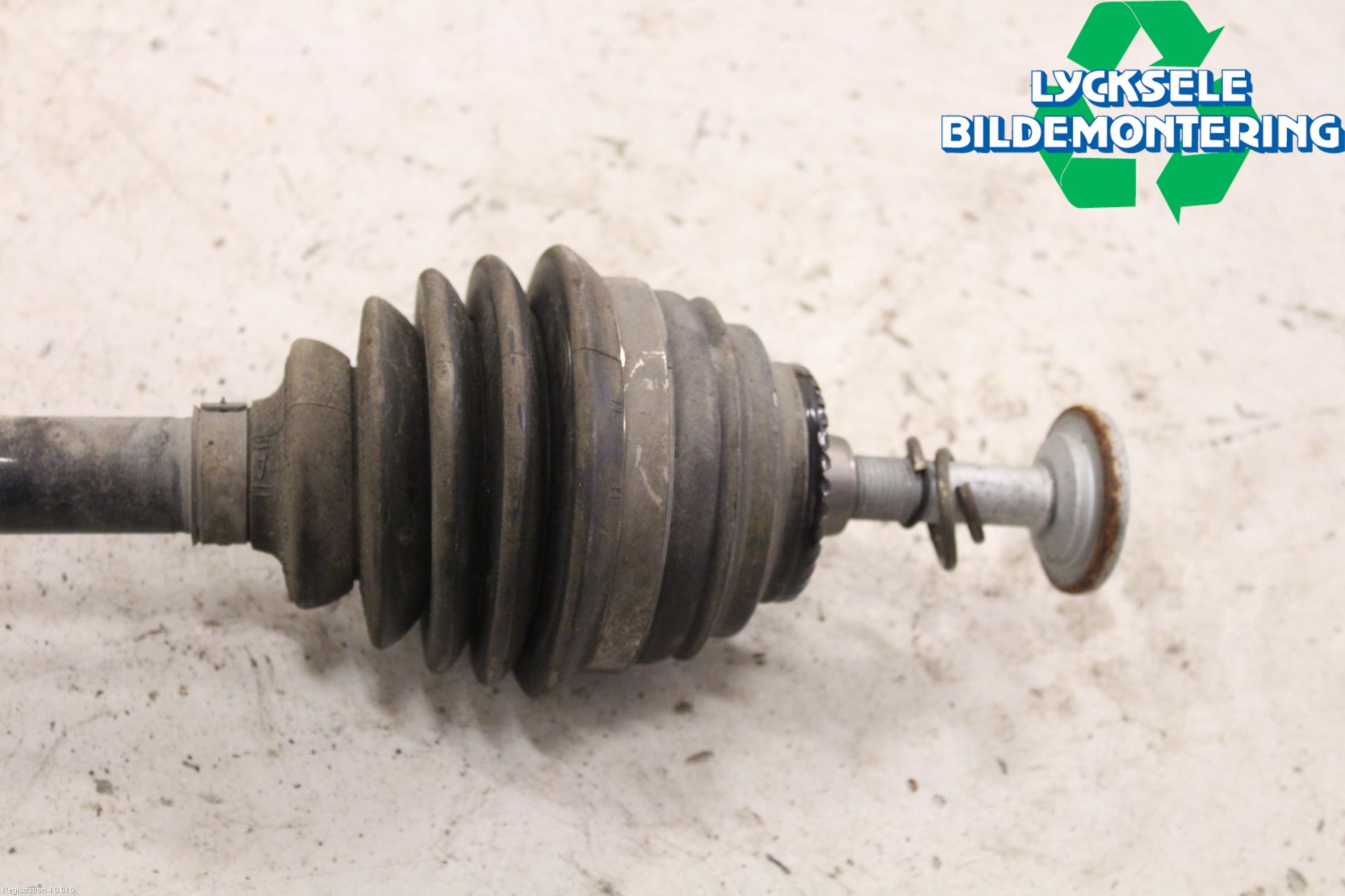 BMW X1 E84 10-15 Drivaxel Fram Vänster