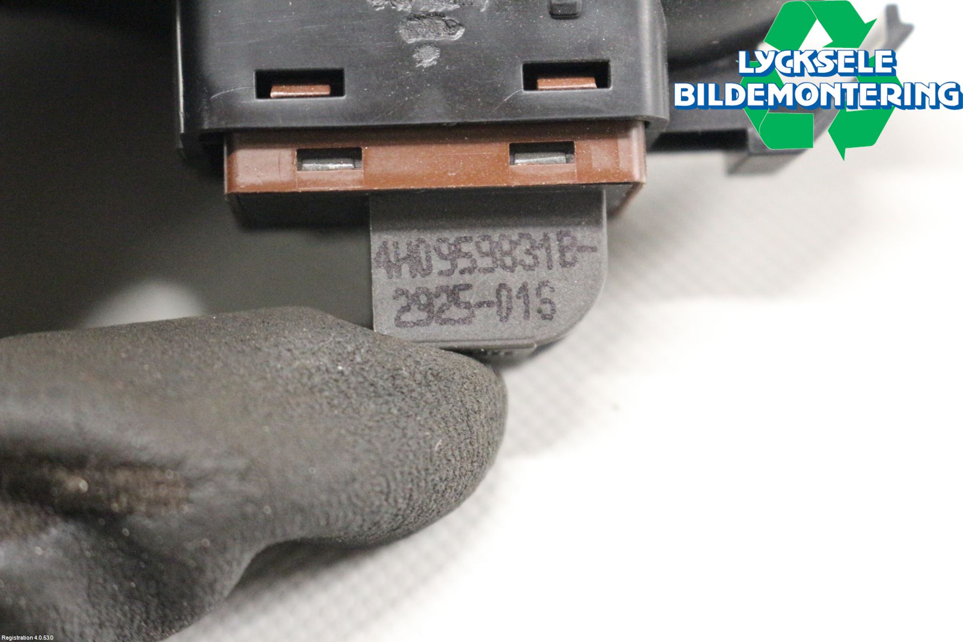 Audi A6 ALLROAD 12-18 Strömställare Baklucka