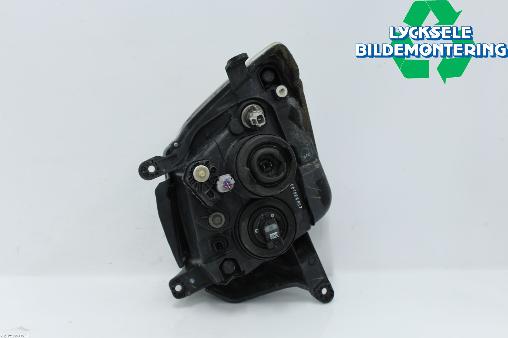 Isuzu D-MAX Strålkastare Höger