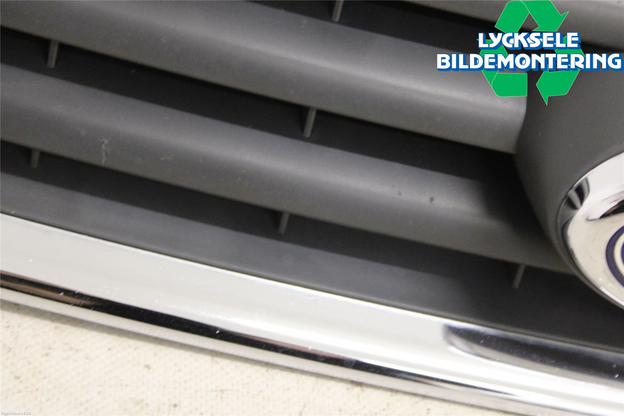 Ford KUGA 08-12 Grill Komp