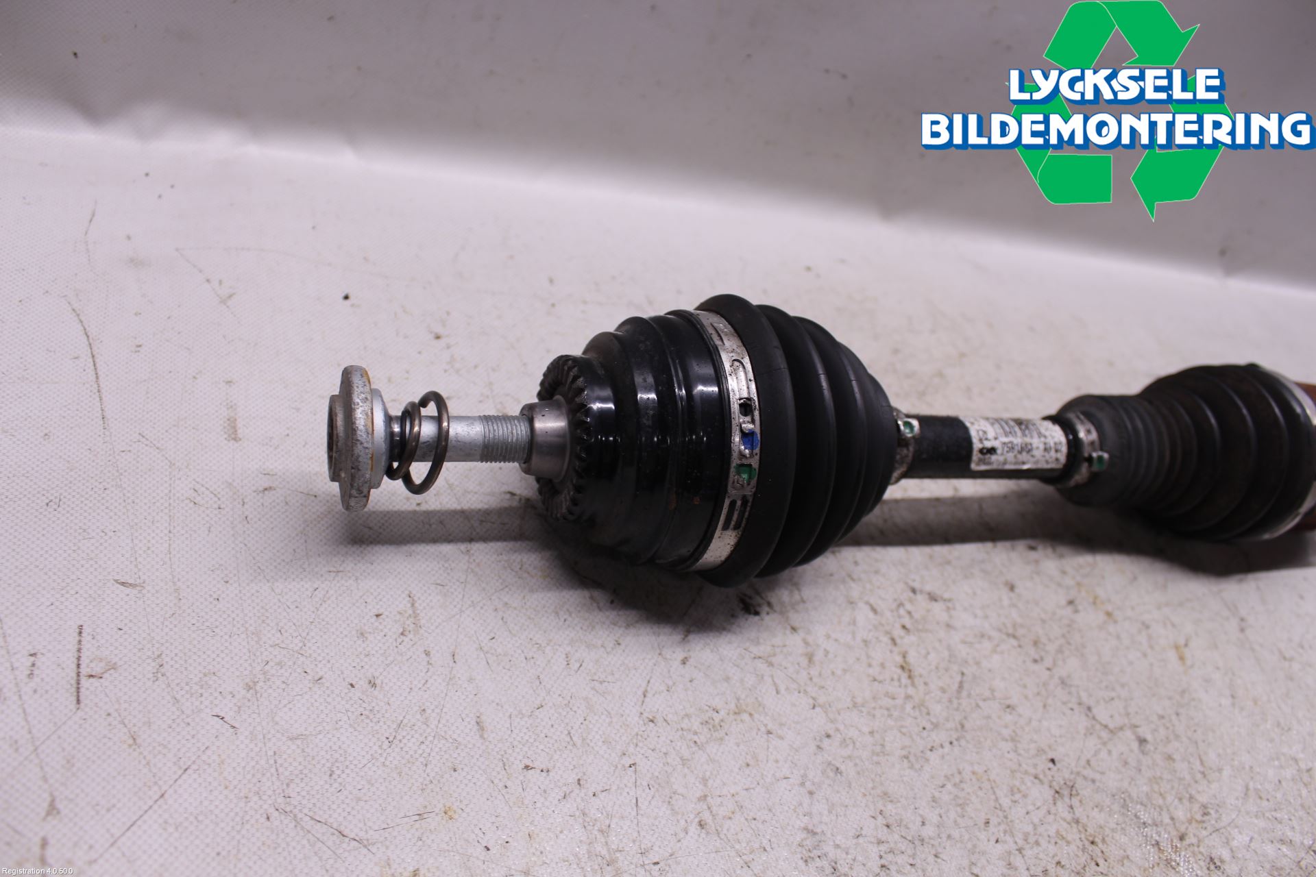 BMW X1 E84 10-15 Drivaxel Fram Vänster