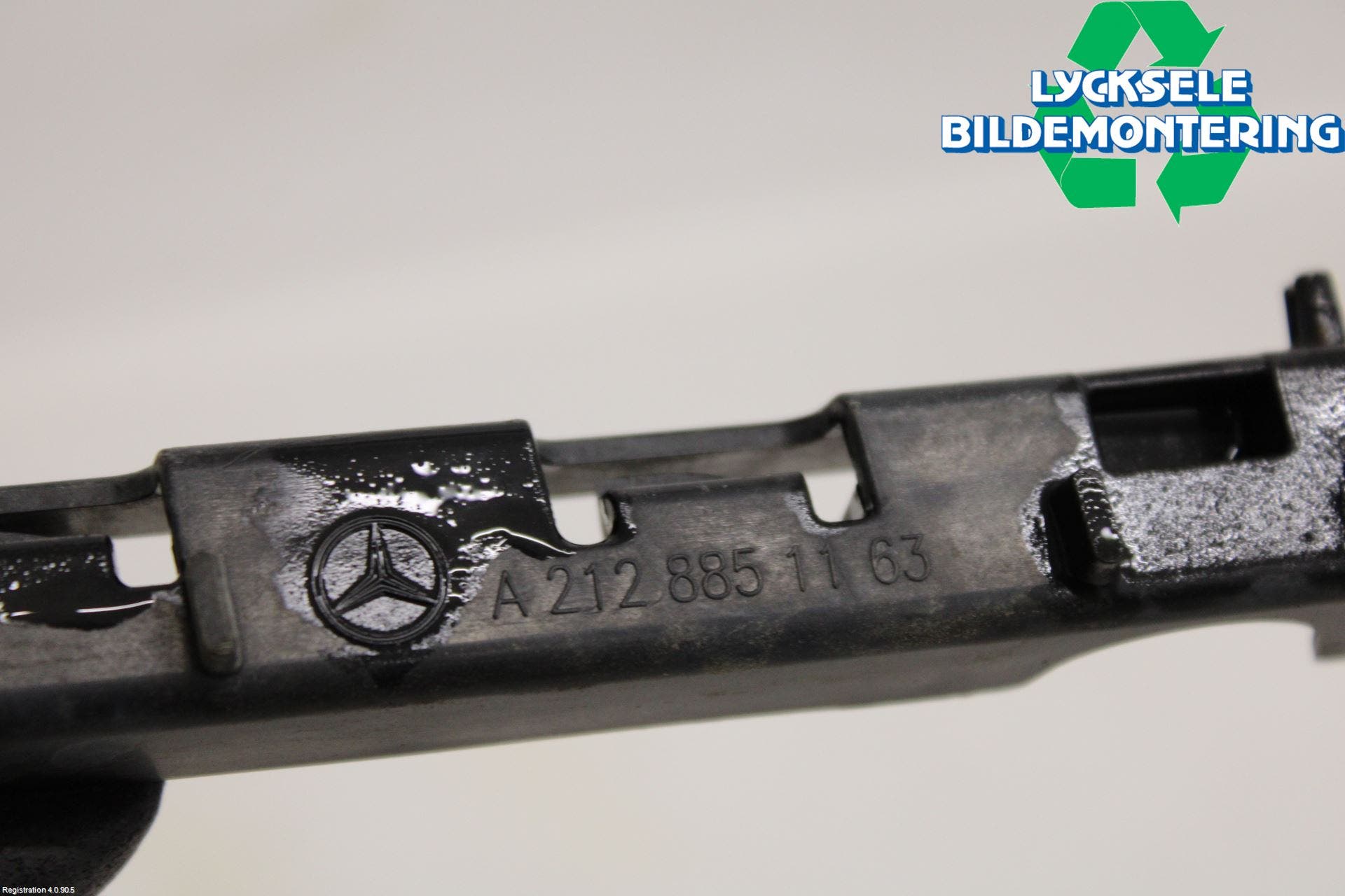 Mercedes-Benz MB E-KLASS (W212) 09-16 Stötfångarfäste Bak Vä