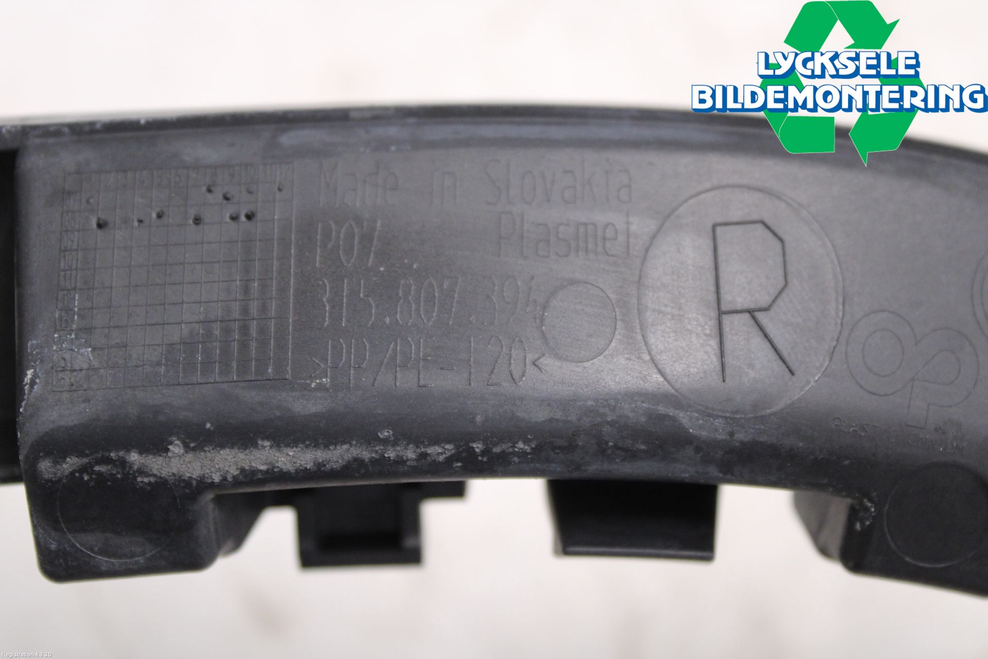 Skoda SUPERB 09-15 Stötfångarfäste Bak Hö