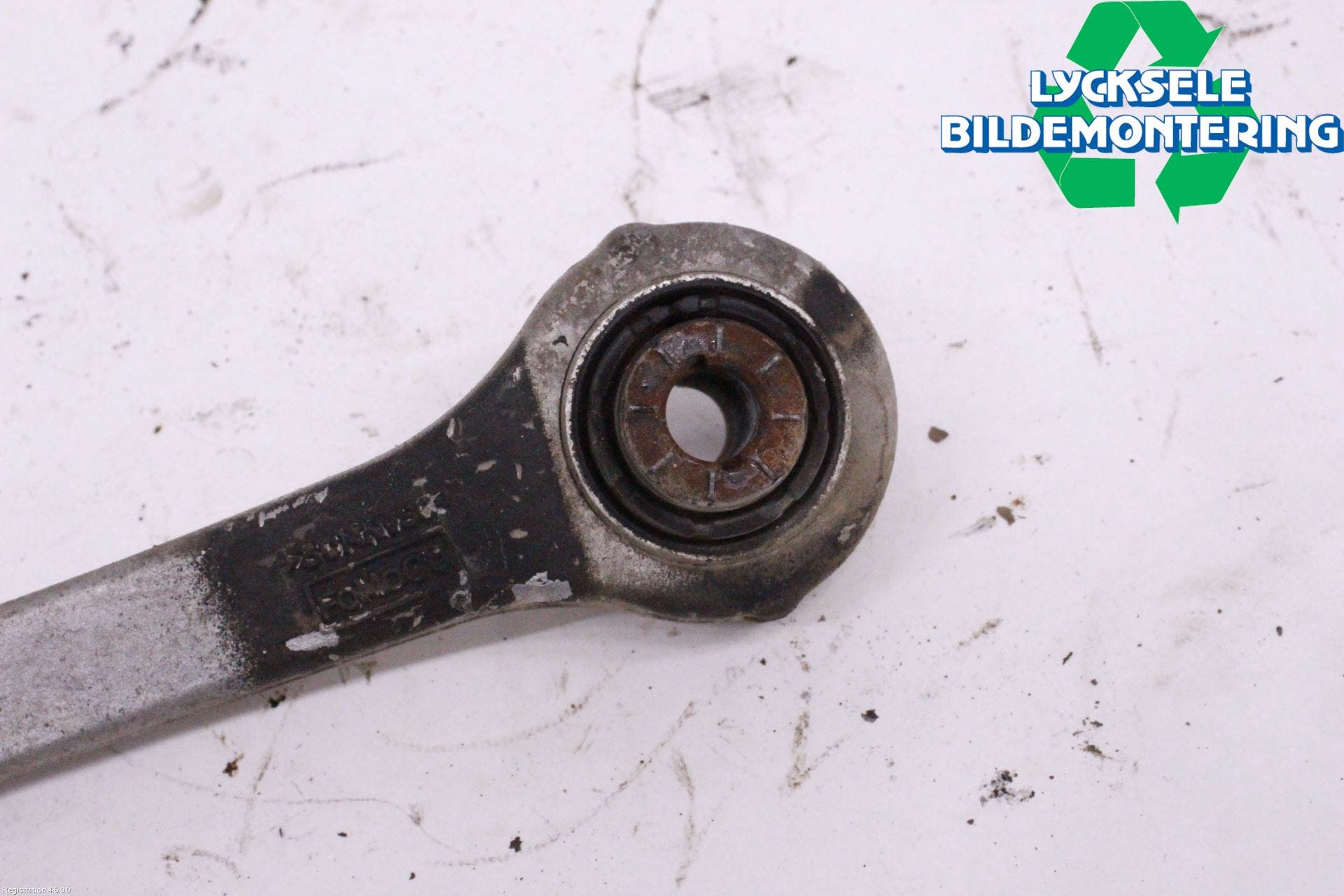 Ford EXPLORER 93-23 Bärarm Fram Övre Hö