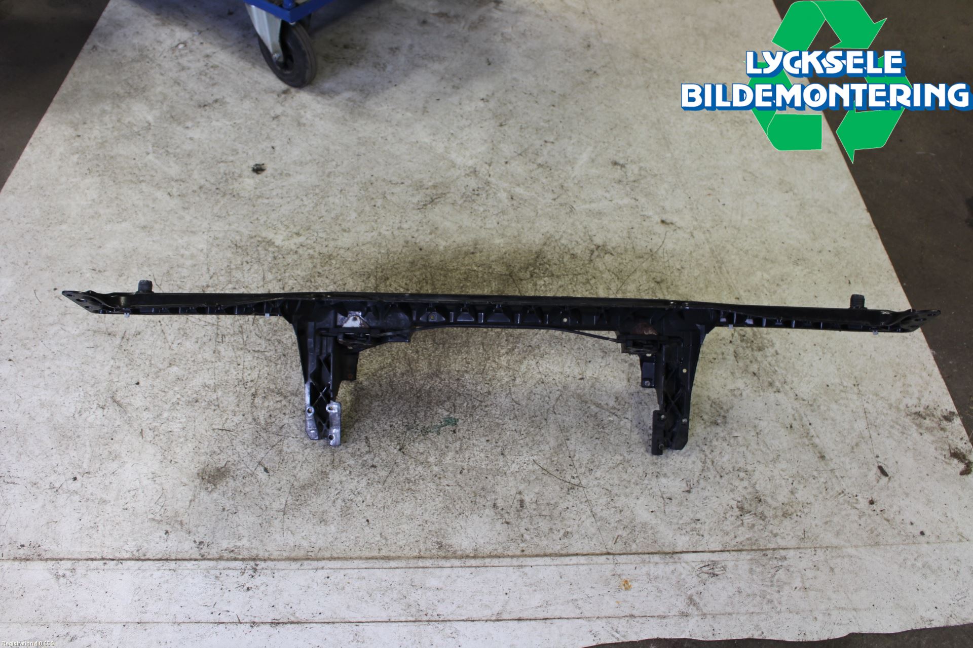 BMW 3 E46      98-05 Frontplåt Övre