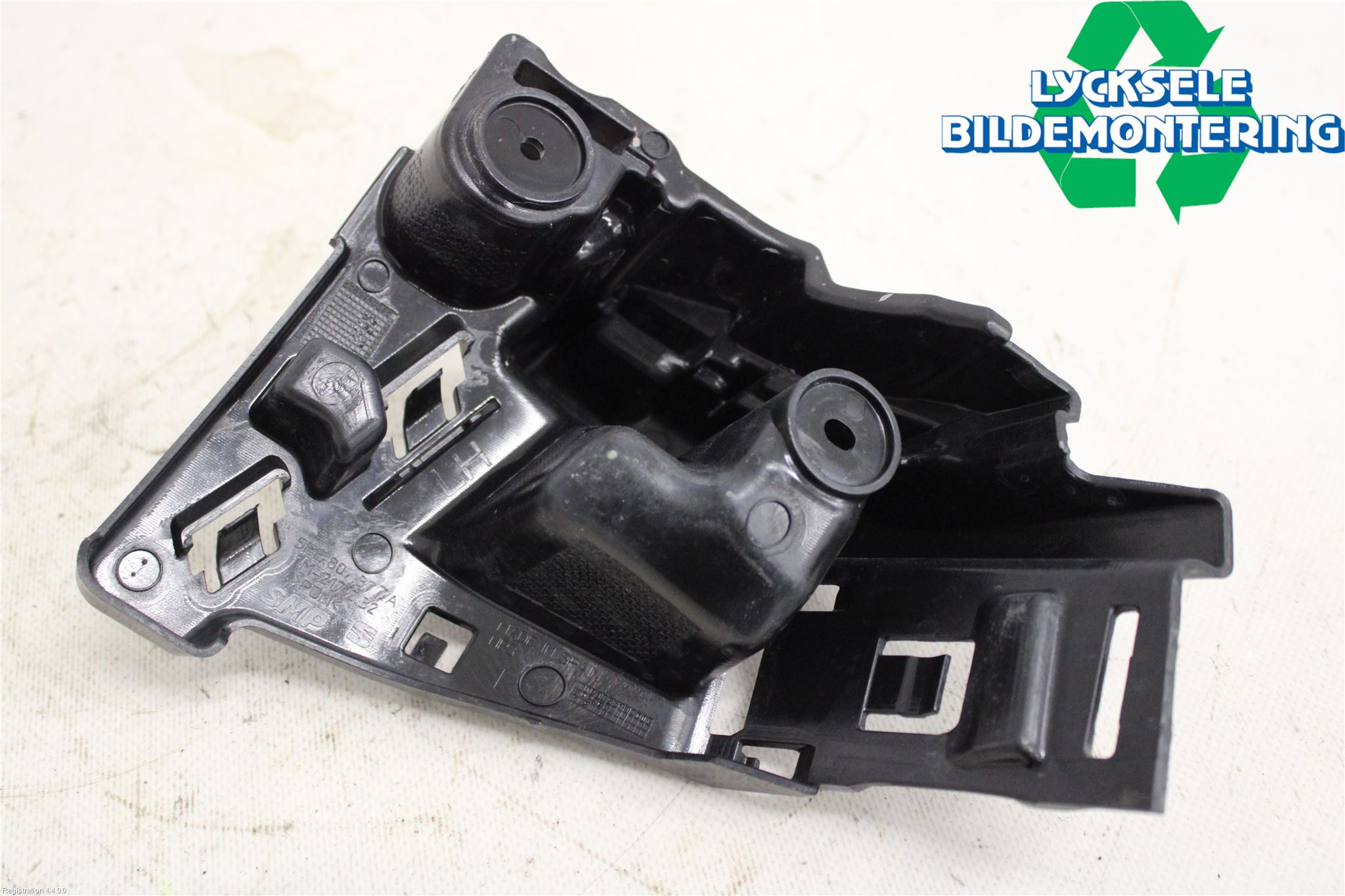 Cupra LEON 21- Stötfångarfäste Bak Vä