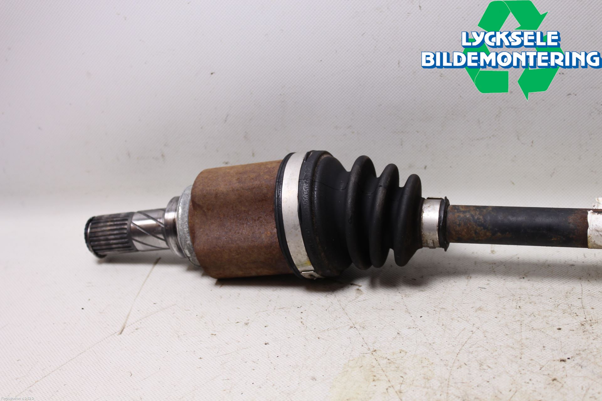 Nissan MICRA 11-16 Drivaxel Fram Vänster