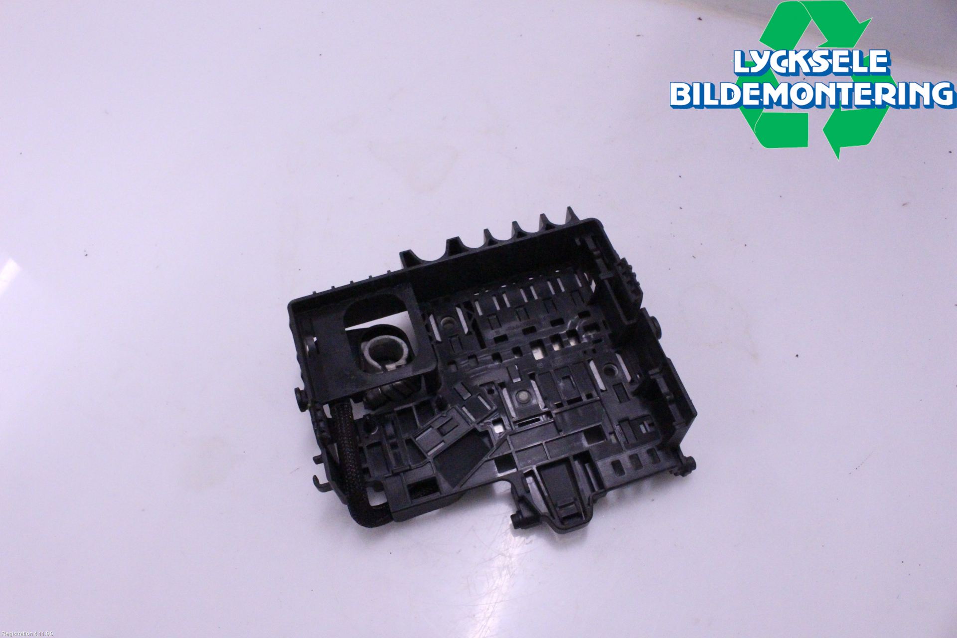 Opel CORSA E 15-19 Säkringsdosa-Elcentral