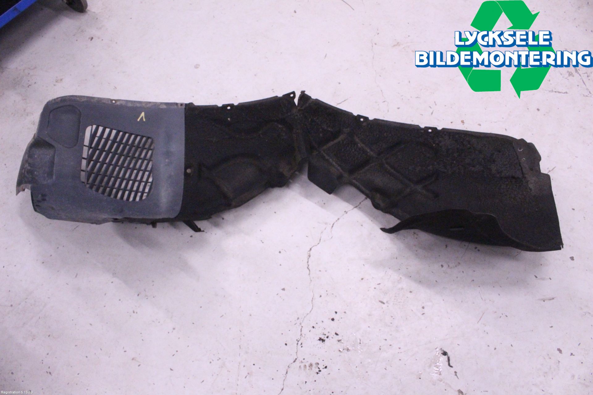 Volkswagen VW TOUAREG 7P 11-18 Skärm Inner