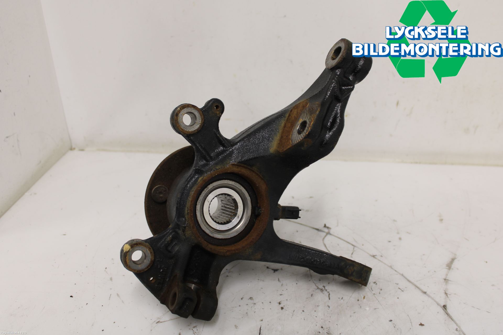 Ford KUGA/KUGA PHEZ/FHEV 20- Styrspindel Lagerhus Hö
