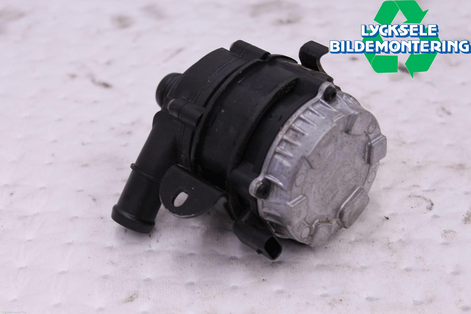 Volkswagen VW PASSAT 20-24 Vattenpump