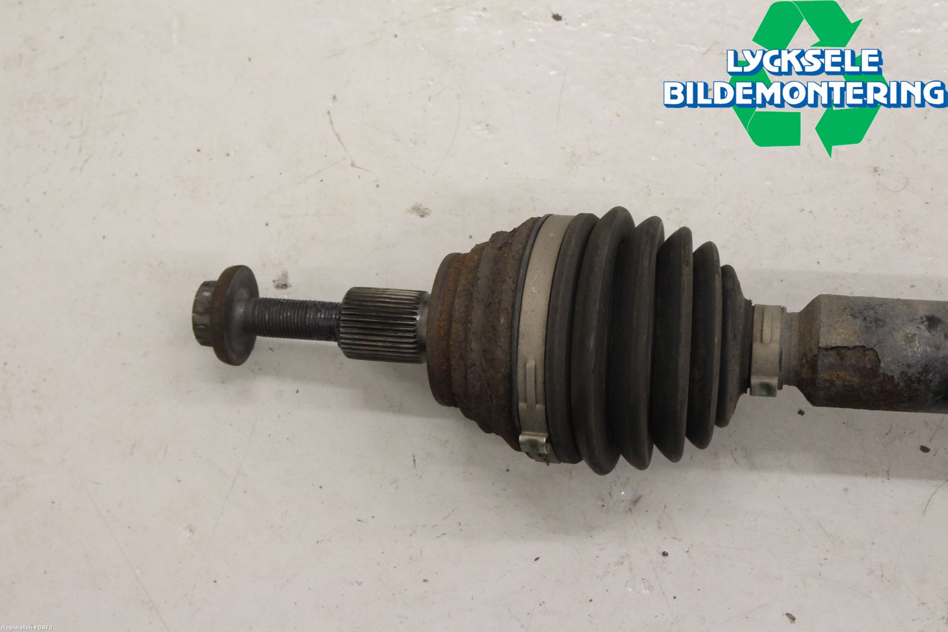 Audi A3/S3 05-13 Drivaxel Fram Höger