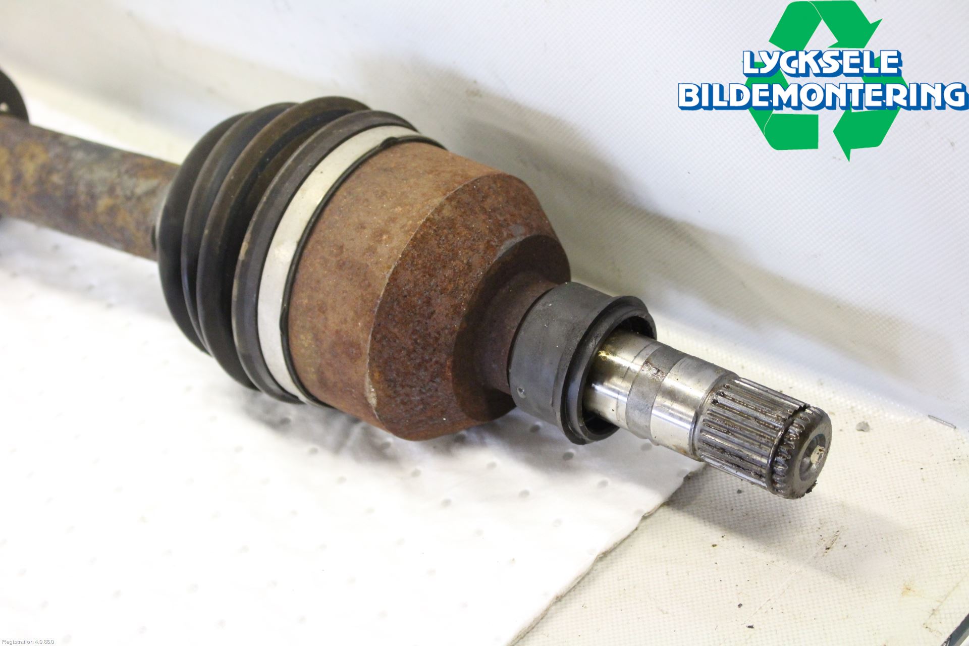 Opel VECTRA C 06-08 Drivaxel Fram Höger
