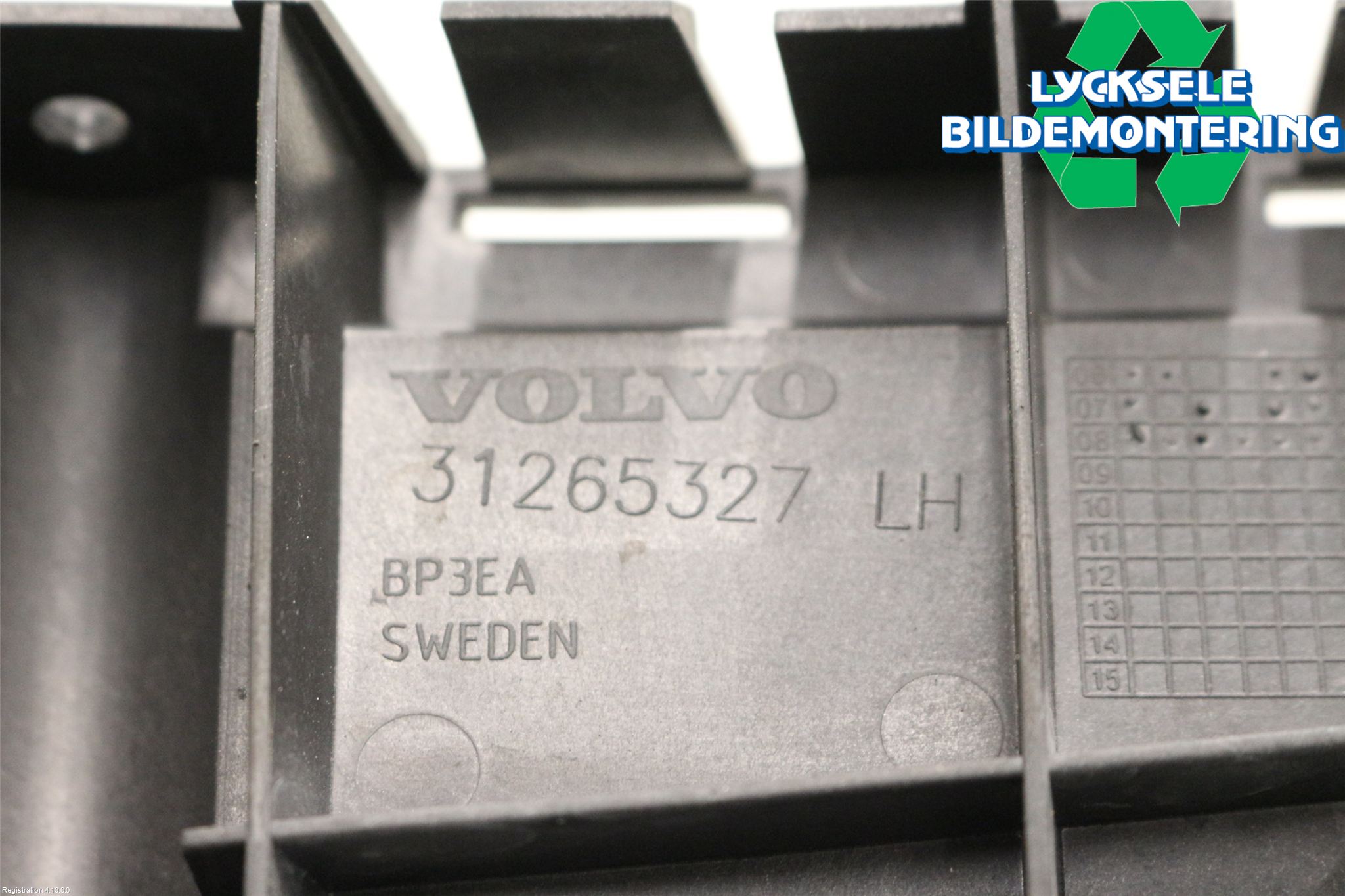 Volvo V70 08-13 Stötfångarfäste Bak Vä
