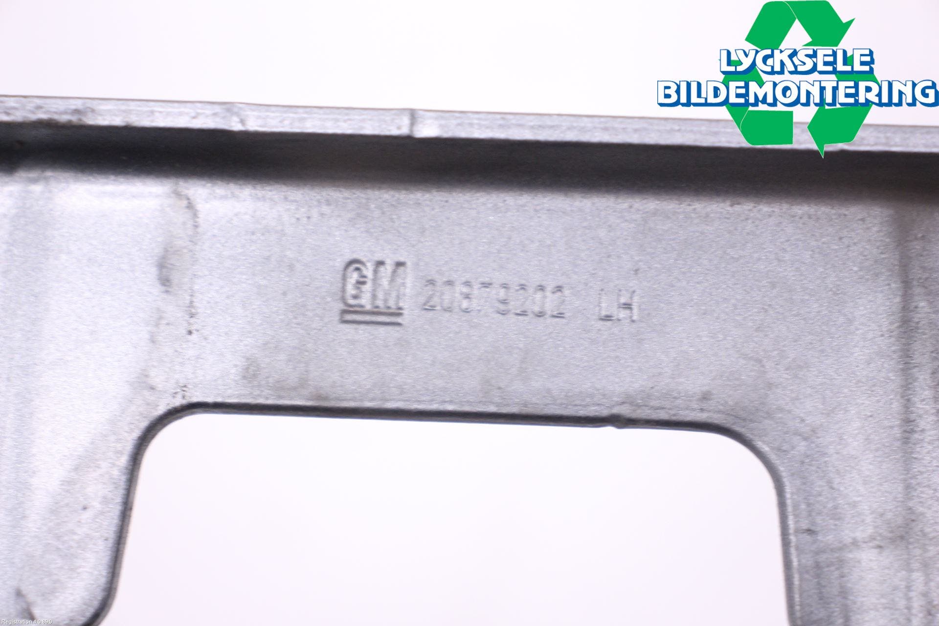 Opel ASTRA J 10-15 Huvgångjärn