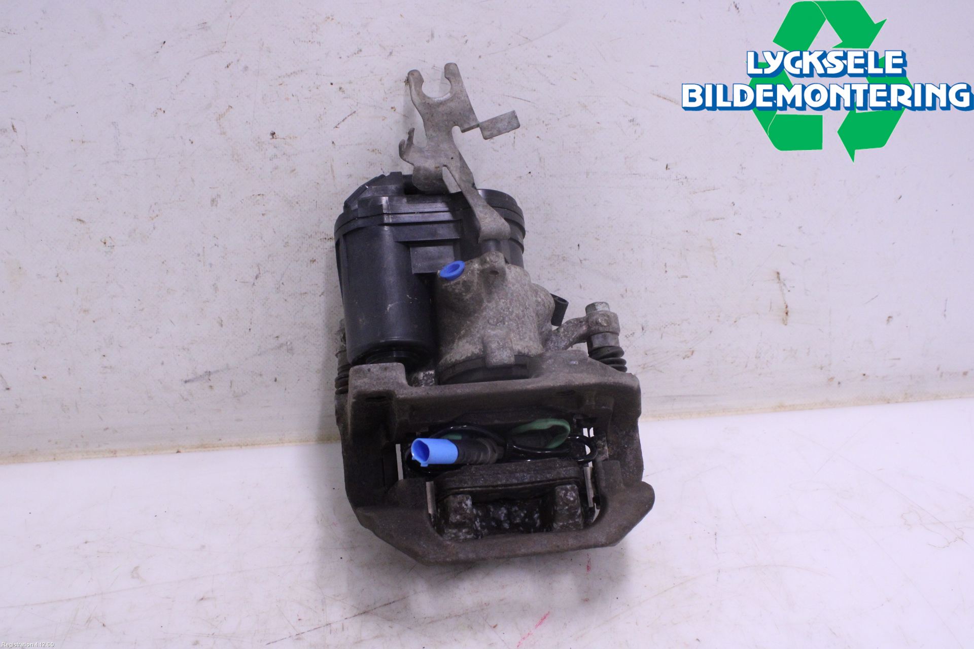 BMW 3 G20/G21/G80/G81 19- Bromsok Bak Höger