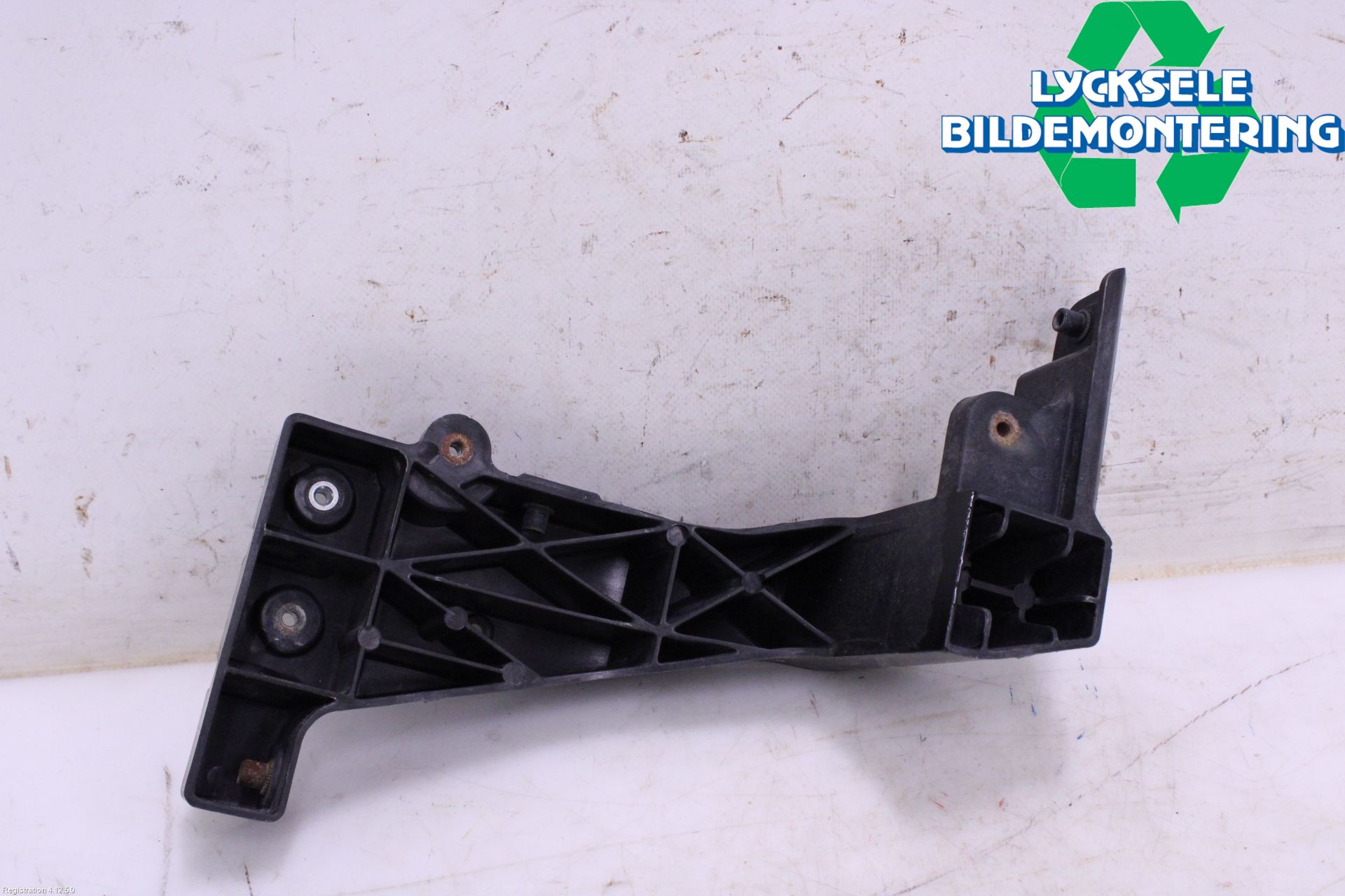 Hyundai i40 08-15 Strålkast Fästsarg