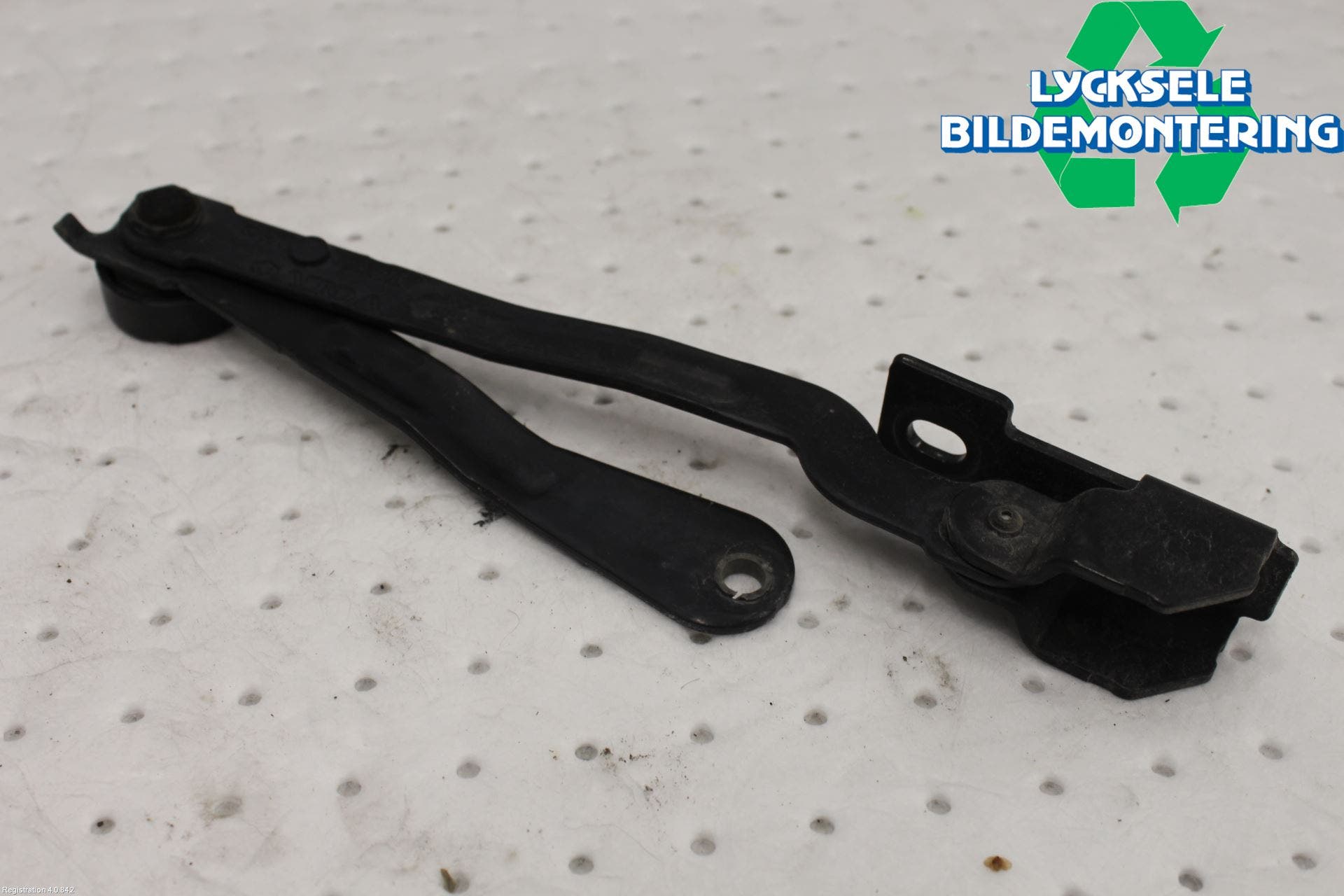 Volvo XC90 07-14 Bakluckegångjärn Vä