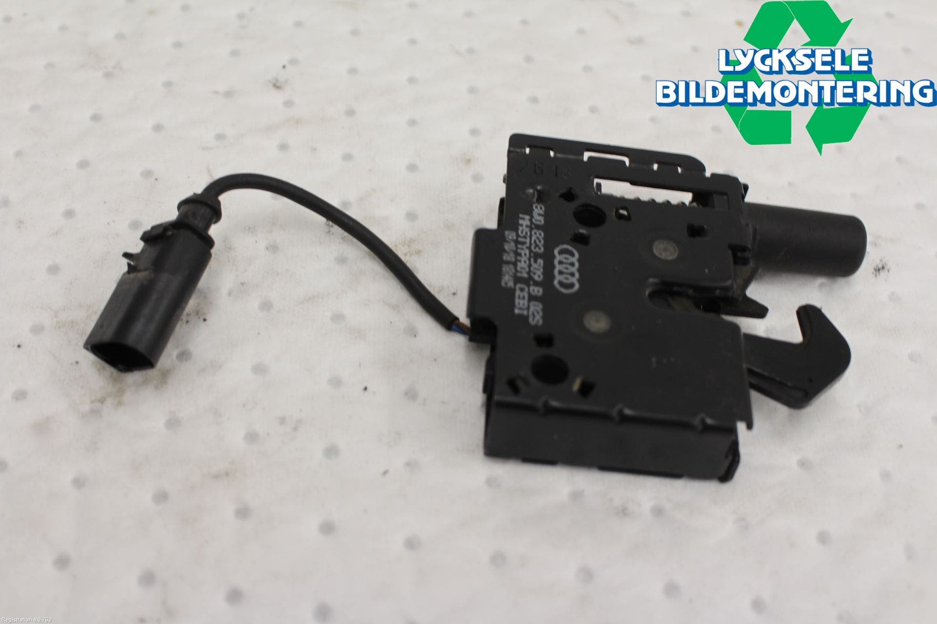 Audi A4/S4 B9 20- Huv Spärr