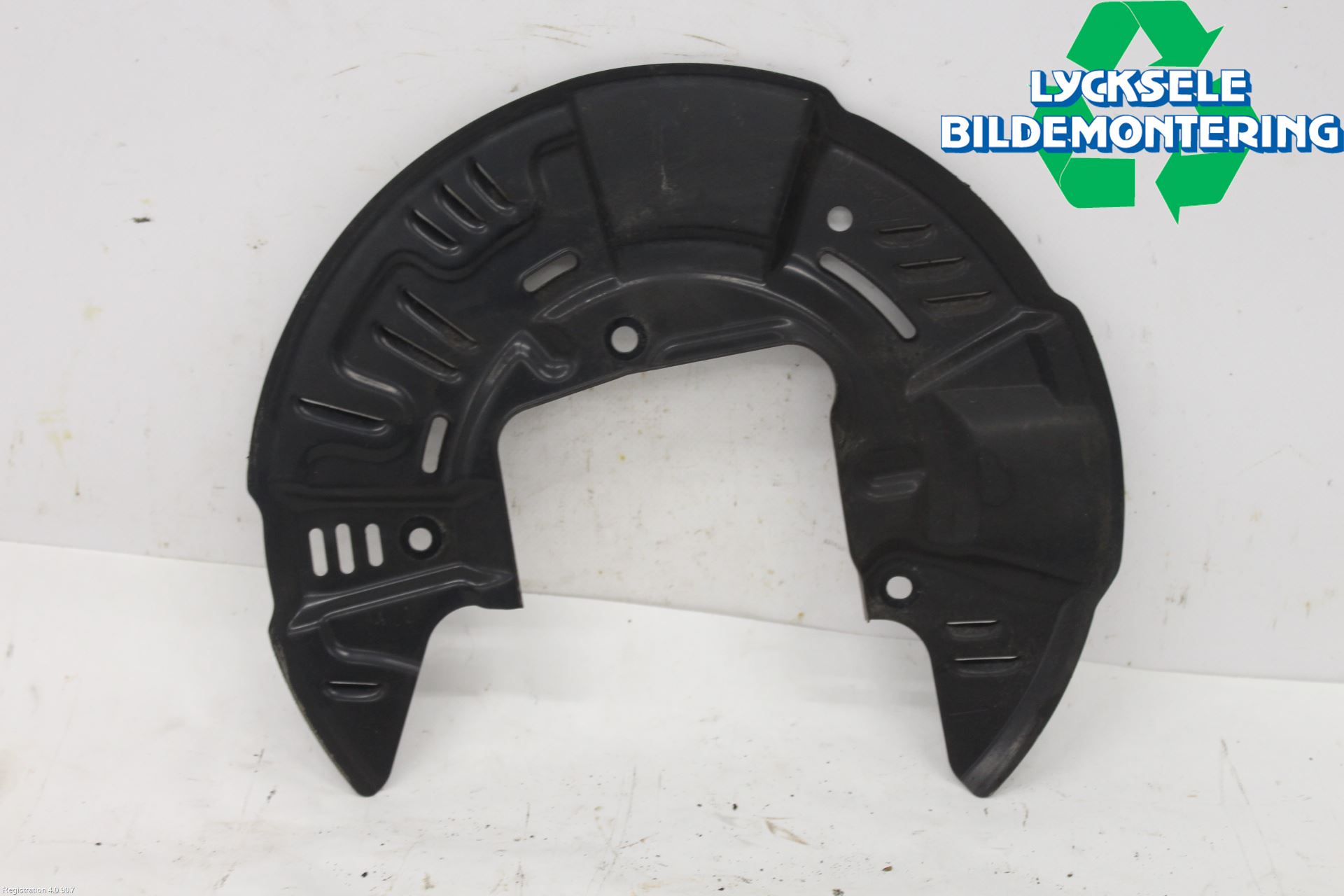 Subaru OUTBACK 21- Bromssköld Fram