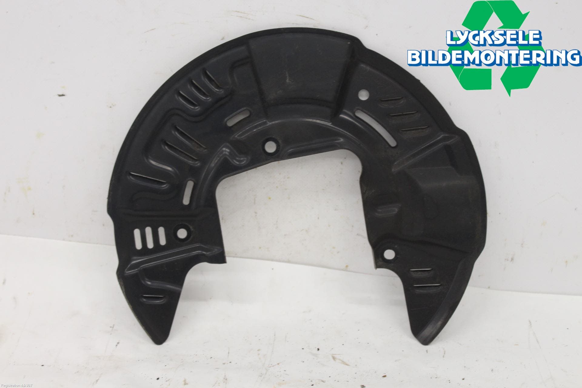 Subaru OUTBACK 21- Bromssköld Fram