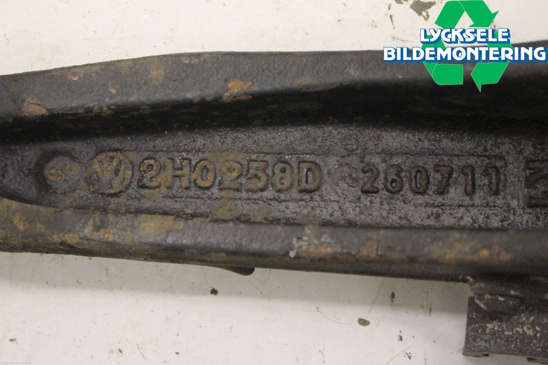 Volkswagen VW AMAROK 2H 10-22 Styrspindel Lagerhus Hö