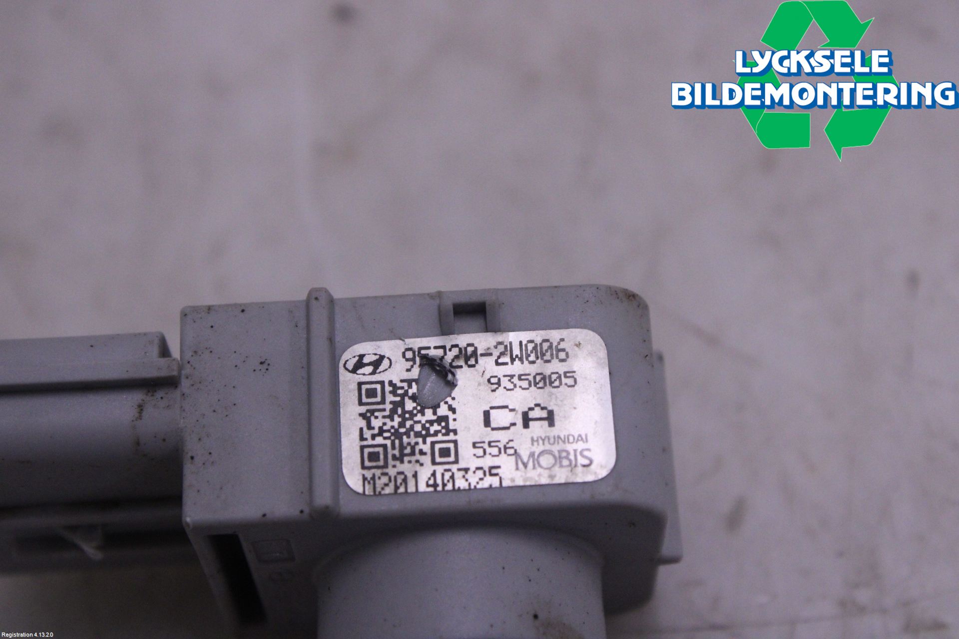 Hyundai SANTA FE 13-18 Parkeringshjälp Backsensor