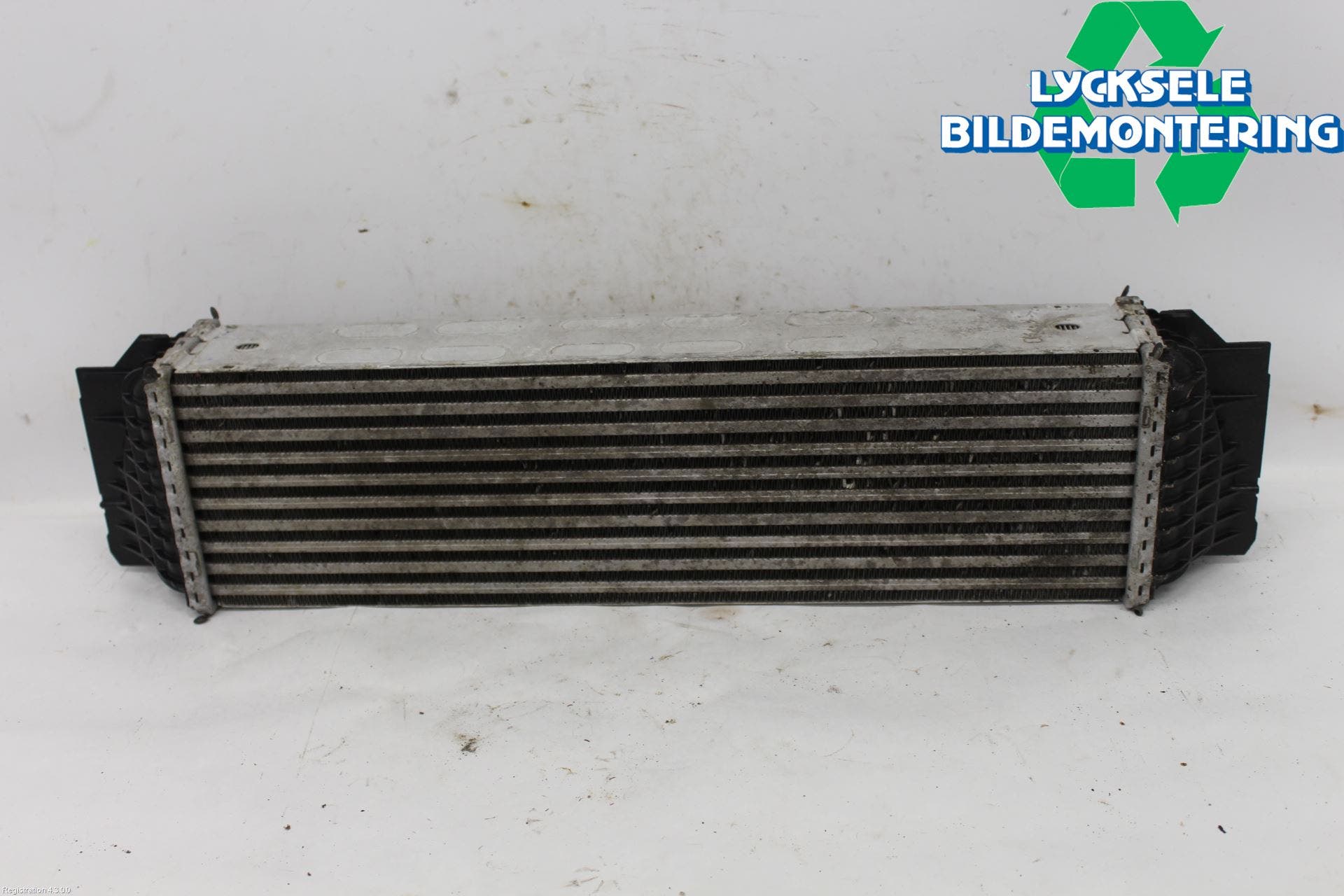 BMW 5 F10/F11/F18 09-17 Laddluft-Intercooler Kyl