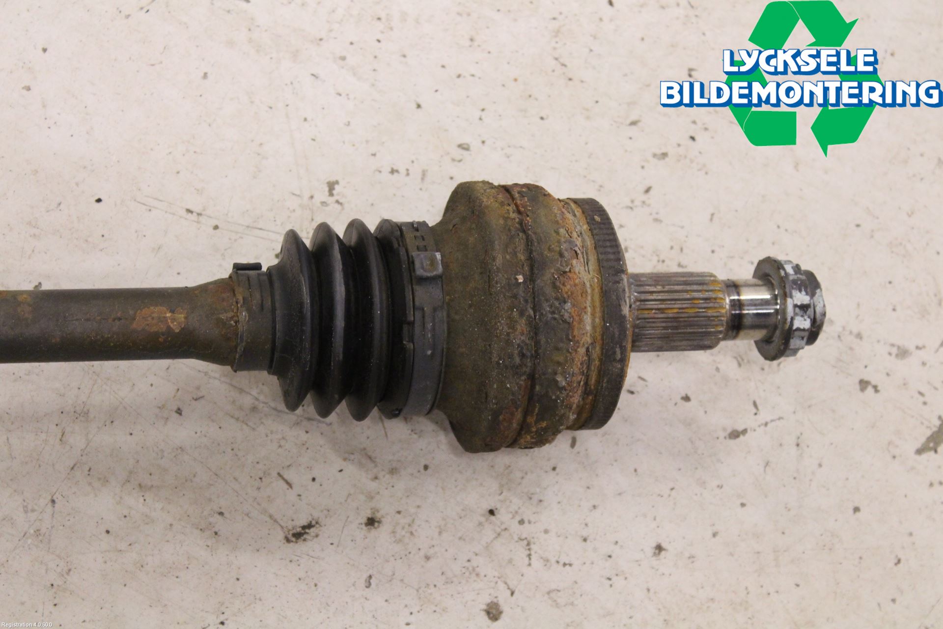 Mercedes-Benz MB GLK-KLASS (X204) 08-16 Drivaxel Bak Höger