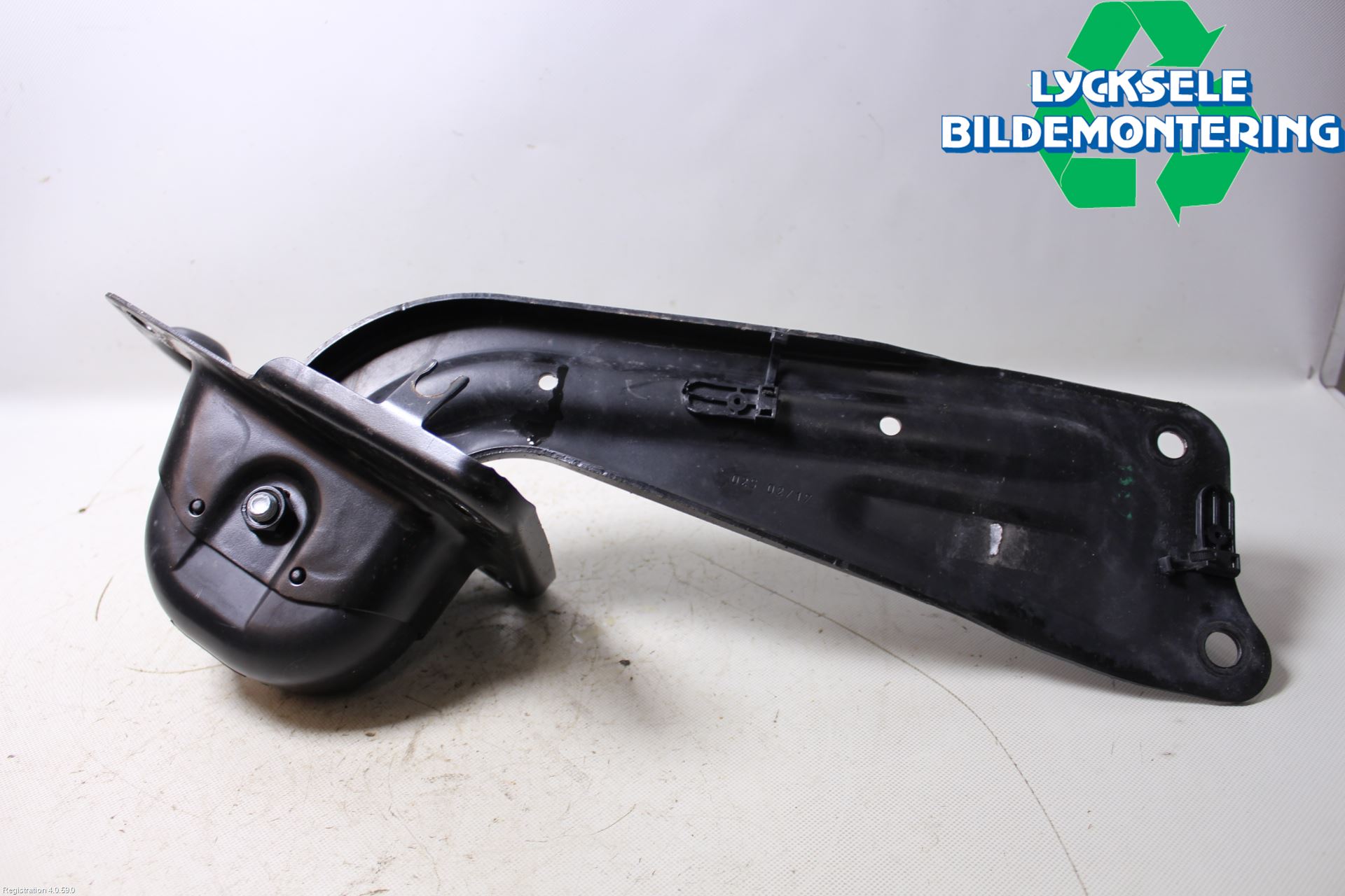 Volkswagen VW TIGUAN 16-24 Bärarm Bak Höger