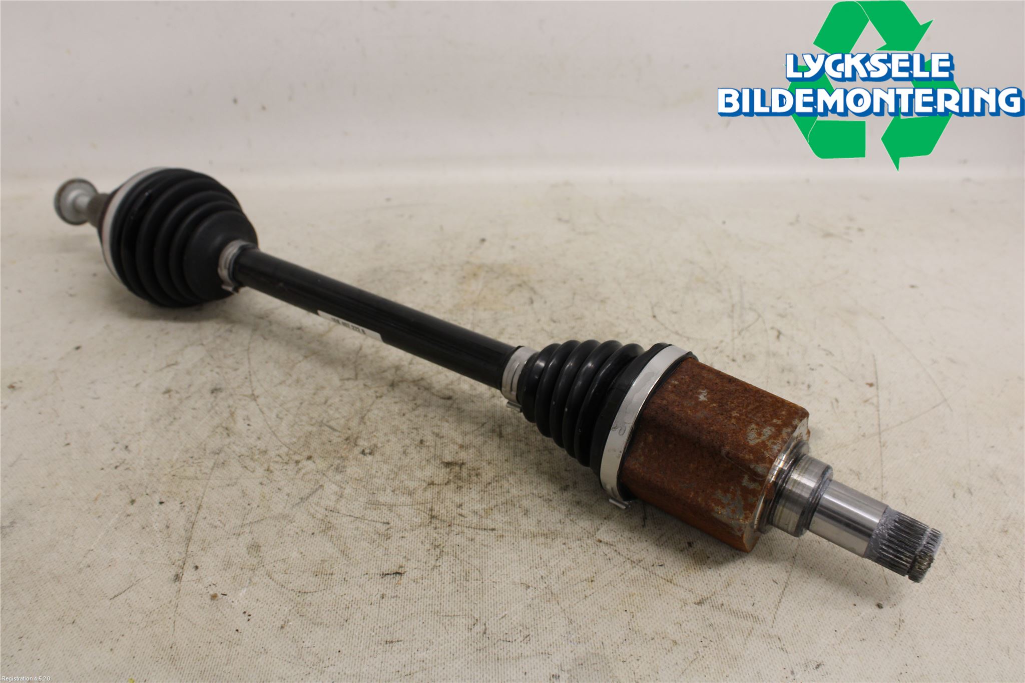 Skoda ENYAQ iV 21- Drivaxel Fram Höger