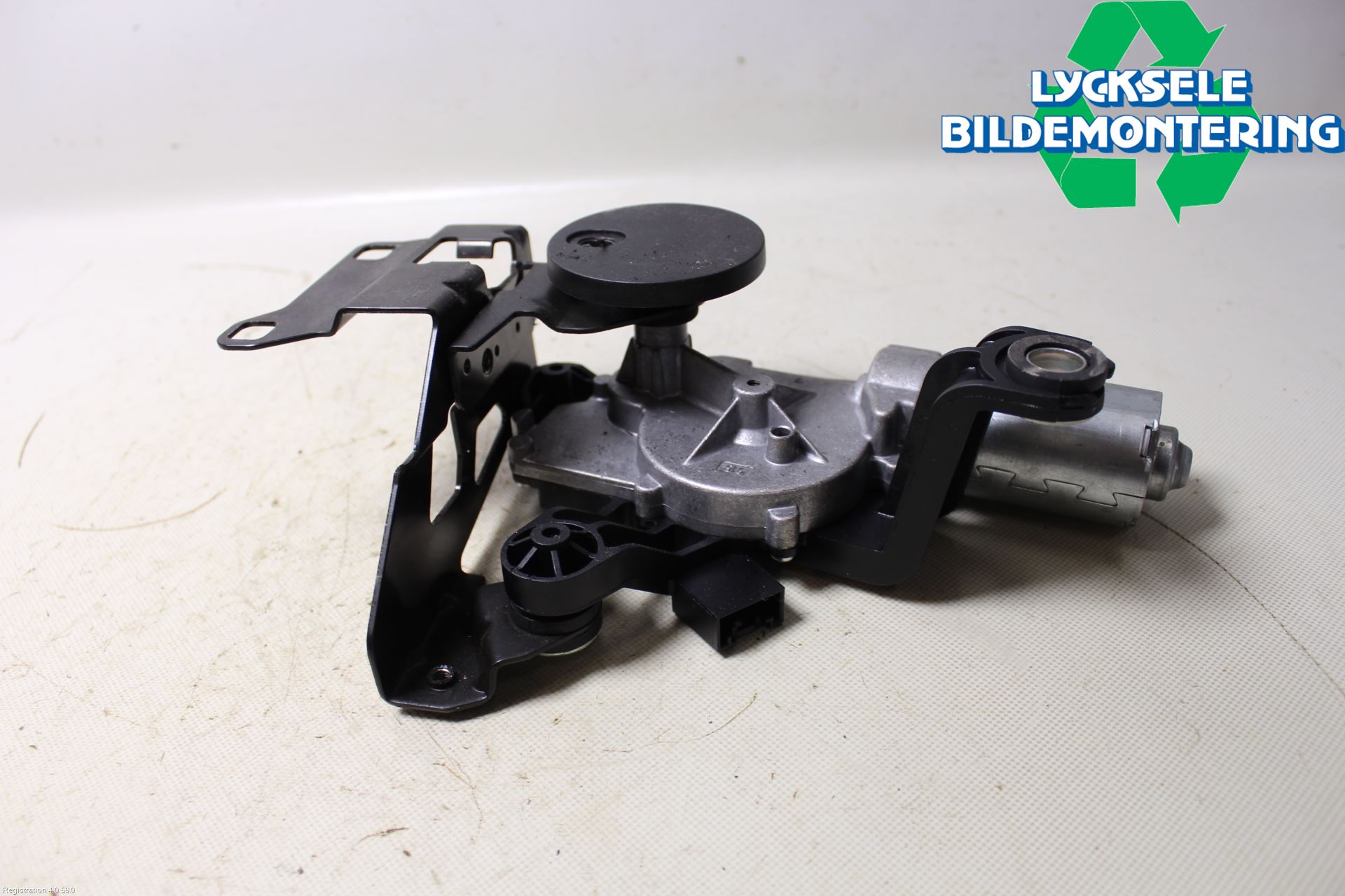 BMW 5 E60/61 Sed/Tou 02-10 Torkarmotor Baklucka