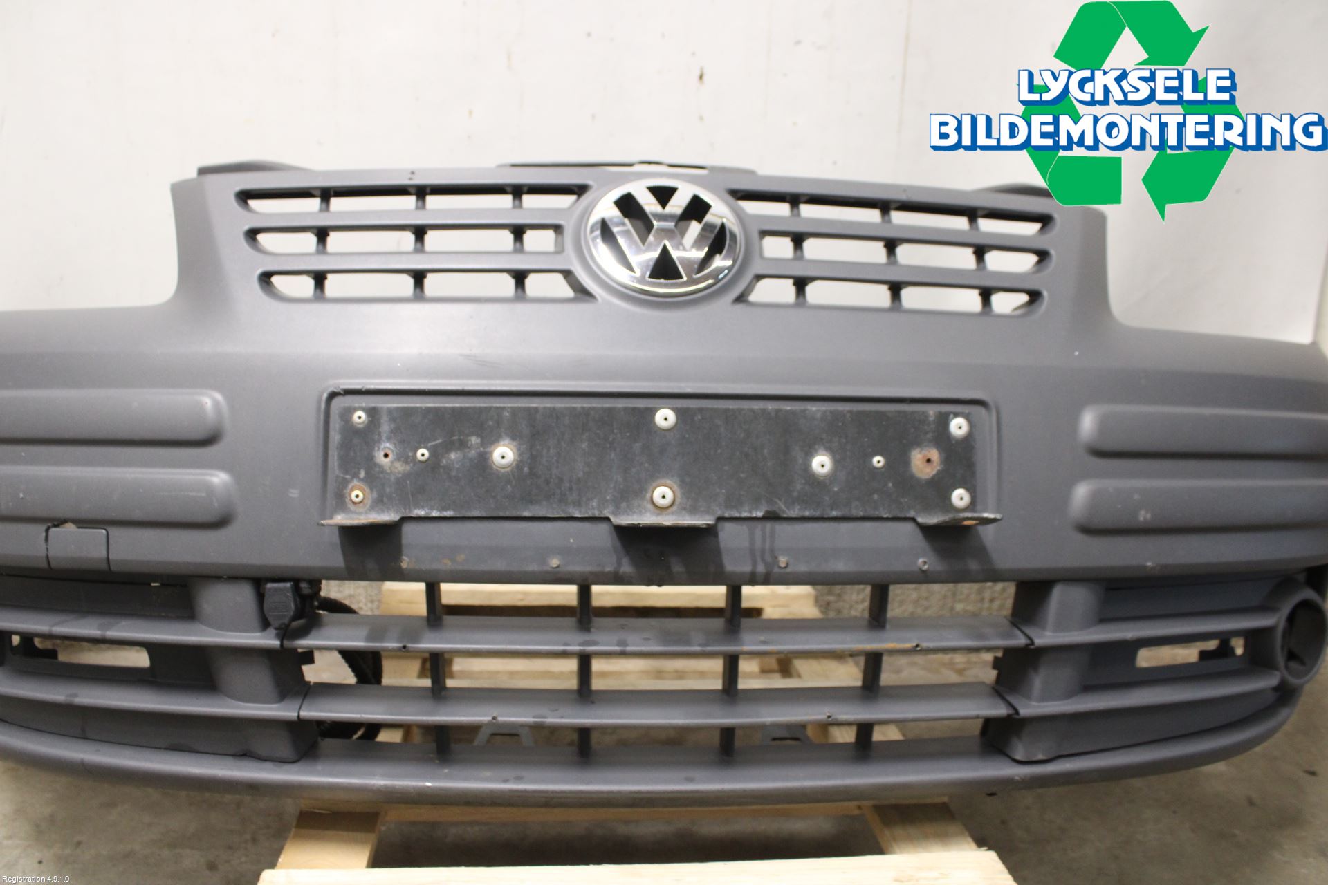 Volkswagen VW CADDY      04-10 Stötfångarbeklädnad Fram