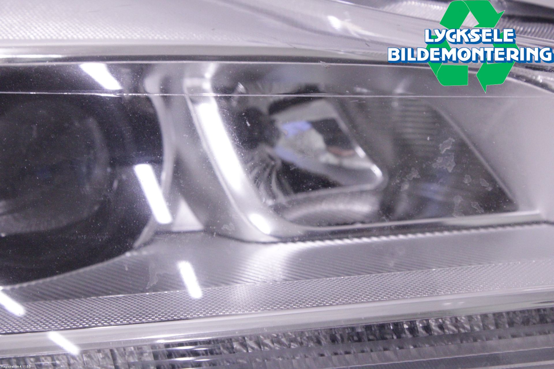 Ford KUGA 13-16 Strålkastare Höger