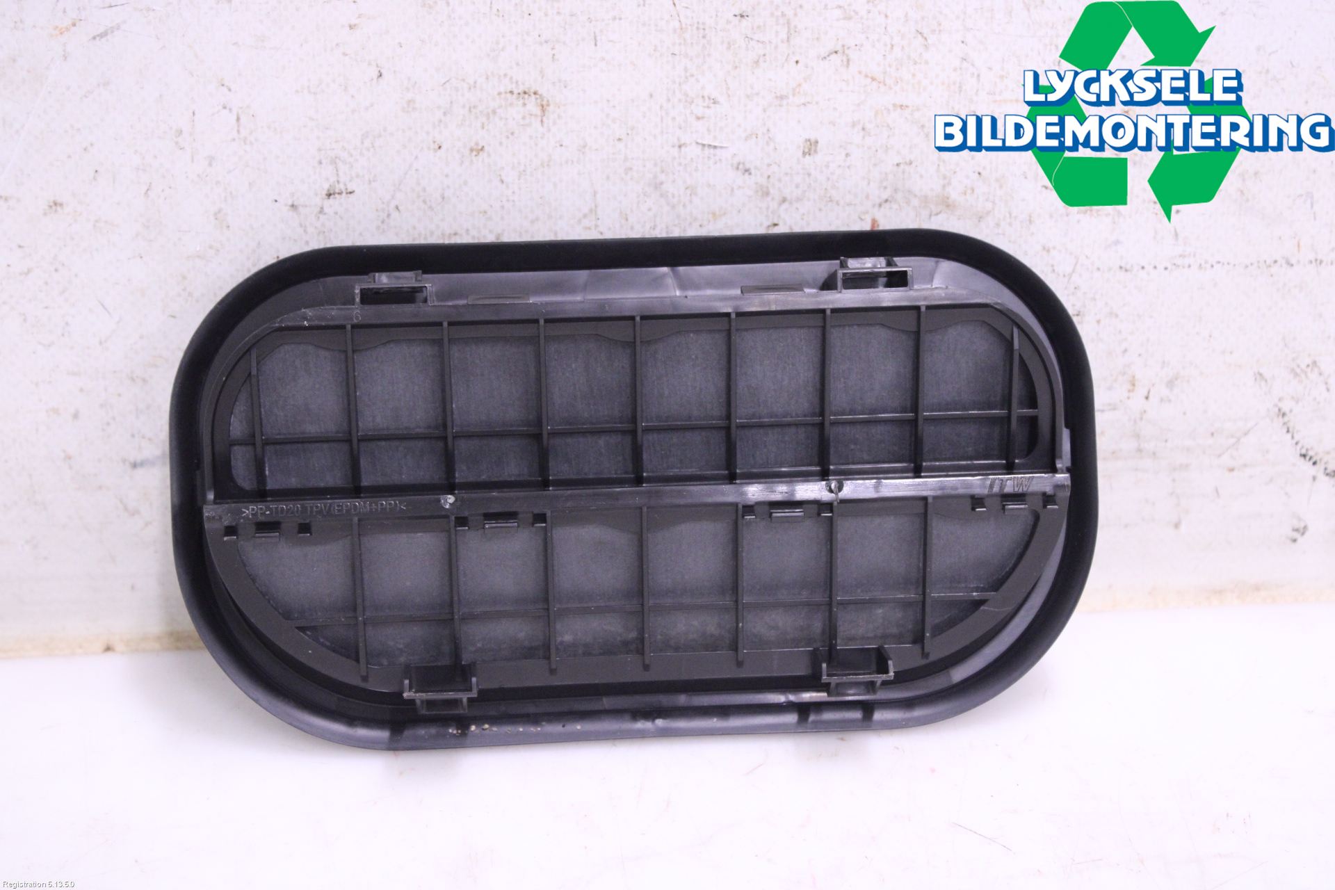 Volkswagen VW GOLF / E-GOLF VIII 20- Ventilationsutsläpp Bak