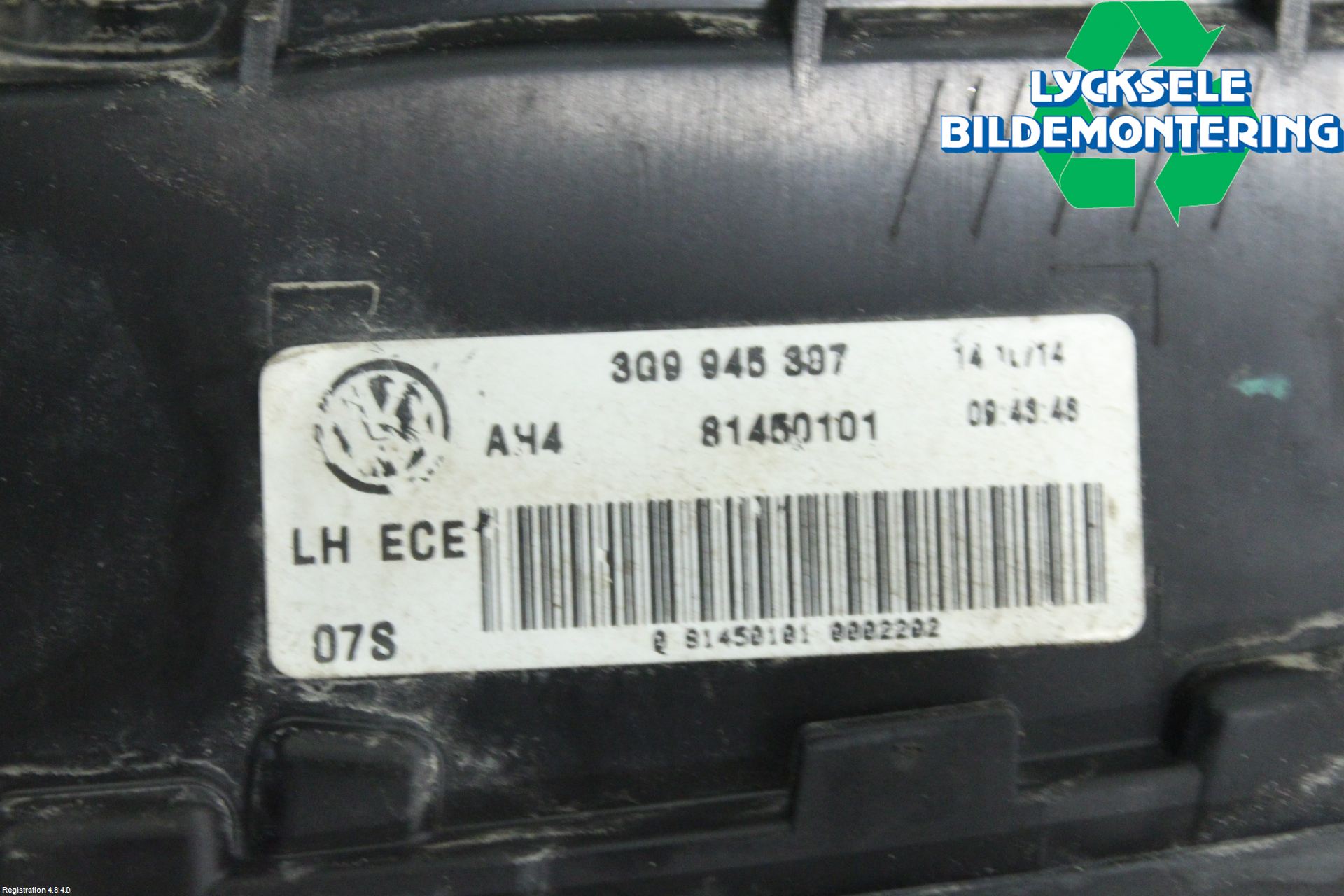 Volkswagen VW PASSAT 15-19 Bakljus Lucka Vä