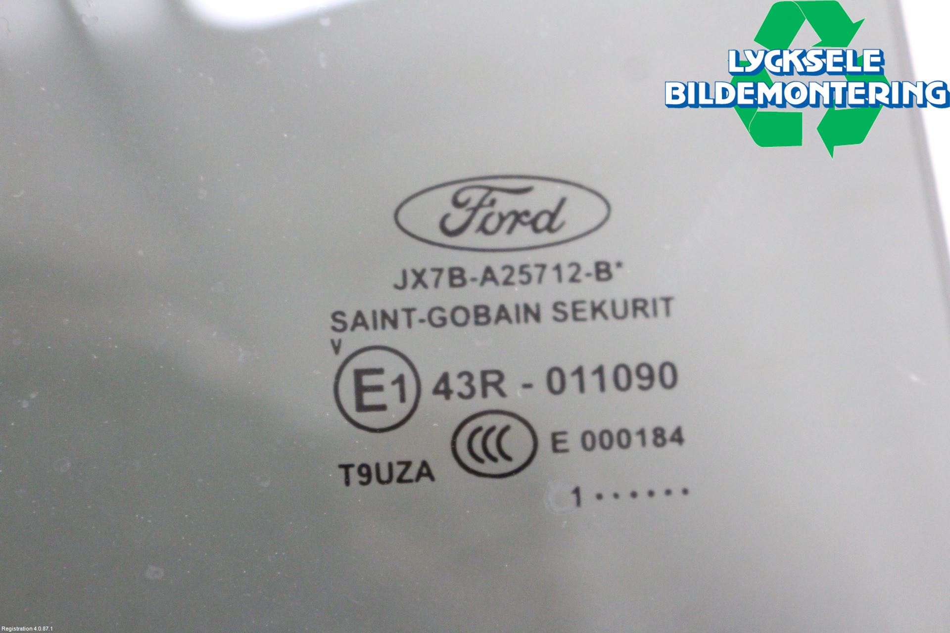 Ford FOCUS 19- Dörruta Bak Höger