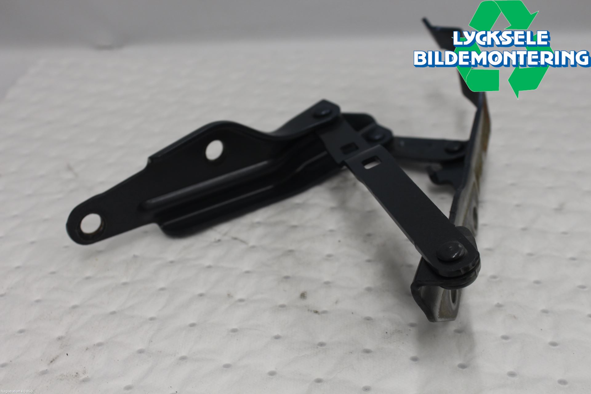 Subaru OUTBACK   07-09 Huvgångjärn